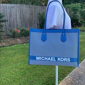 MICHAEL Michael Kors Bay Large East West Tote